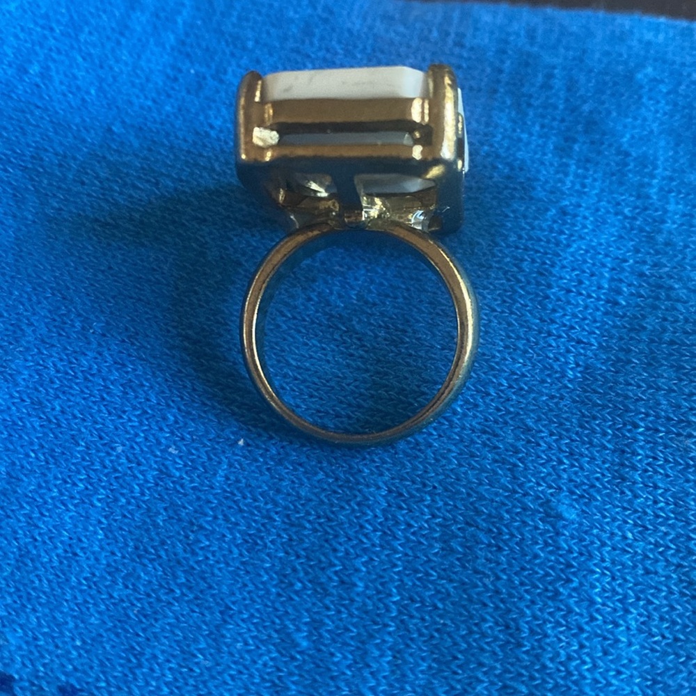 Ring - Picture 2 of 3